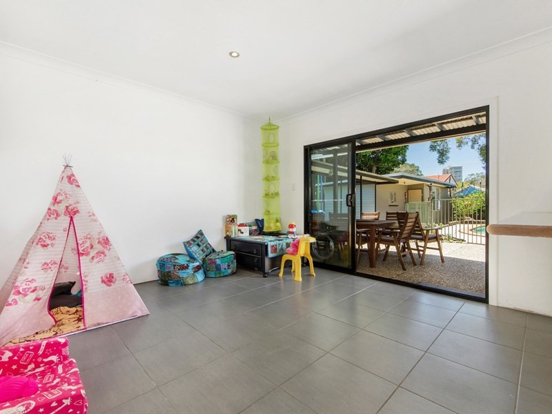 19 Annerley Avenue, Runaway Bay QLD 4216