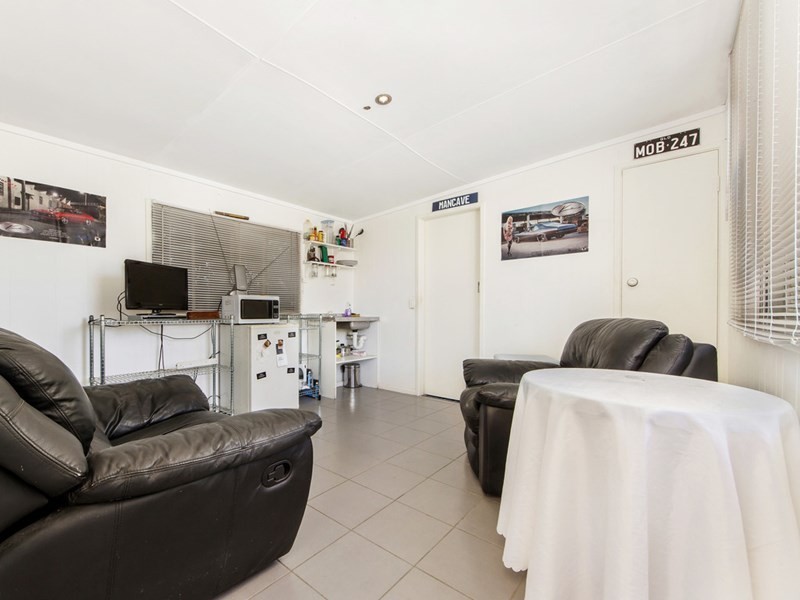 19 Annerley Avenue, Runaway Bay QLD 4216