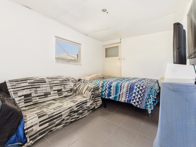 19 Annerley Avenue, Runaway Bay QLD 4216