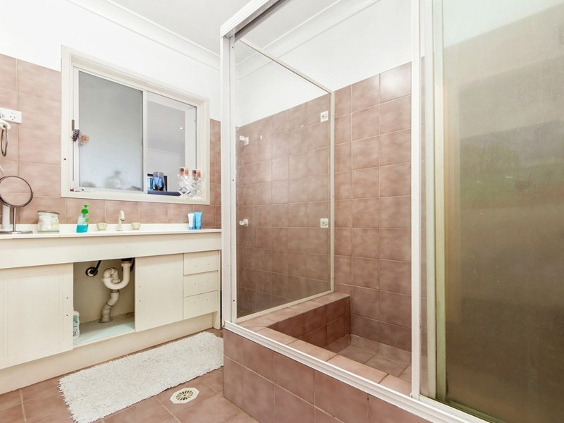 19 Annerley Avenue, Runaway Bay QLD 4216