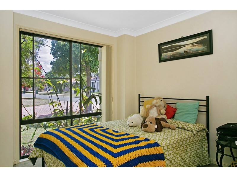 48 Serafina Drive, Helensvale QLD 4212