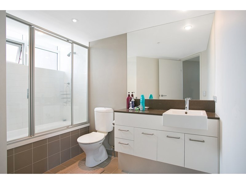 1137/56 Scarborough Street, Southport QLD 4215