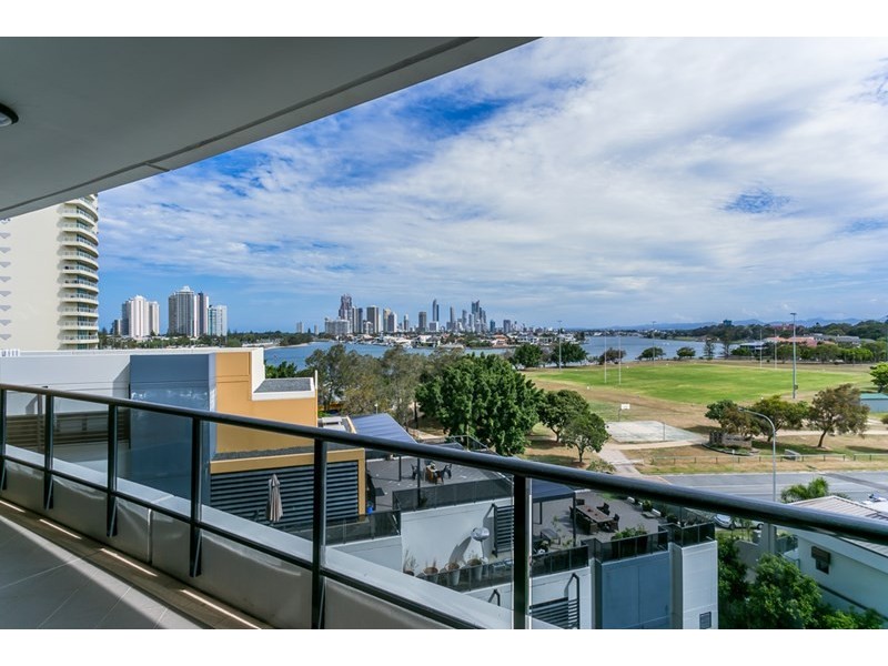 906/2 Aqua Street, Southport QLD 4215
