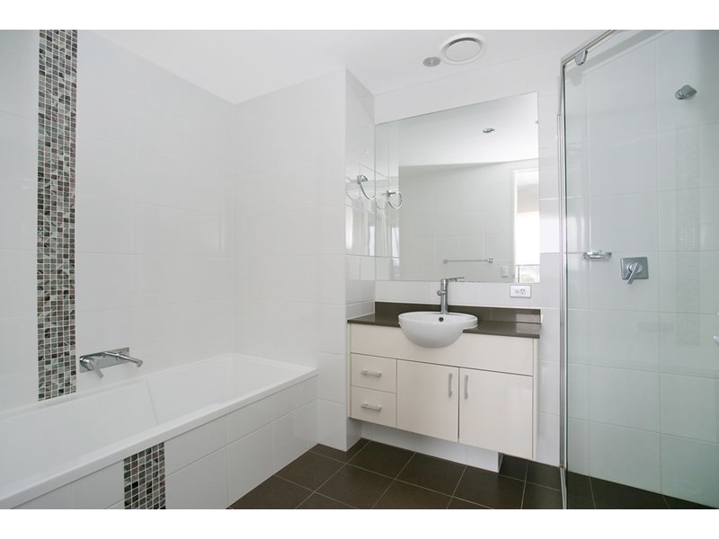 906/2 Aqua Street, Southport QLD 4215