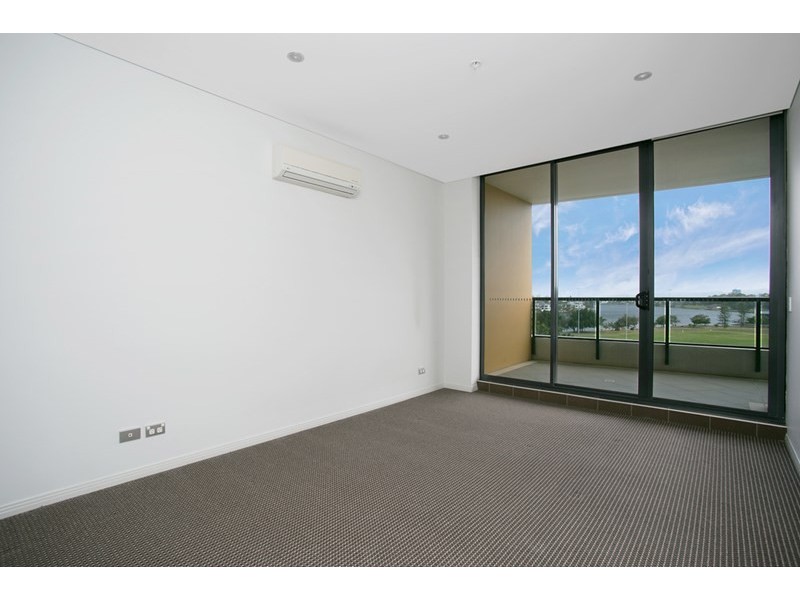 906/2 Aqua Street, Southport QLD 4215