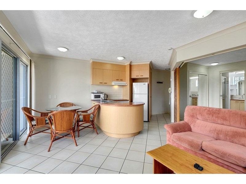 24/106 Marine Parade, Southport QLD 4215