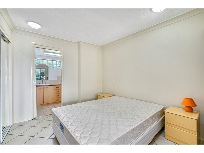 24/106 Marine Parade, Southport QLD 4215