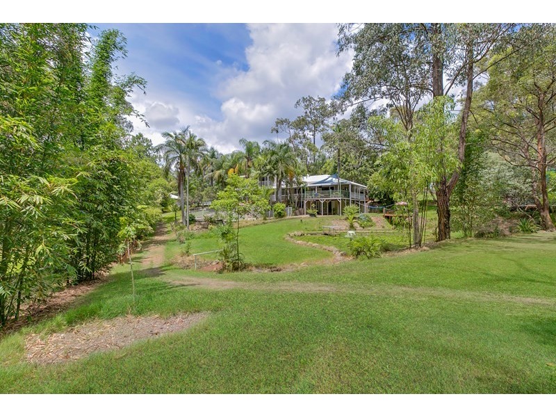 7 Brushwood Drive, Parkwood QLD 4214