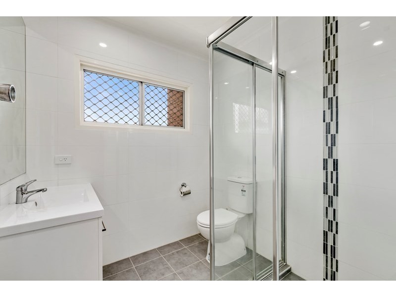 17 Nakina Street, Southport QLD 4215