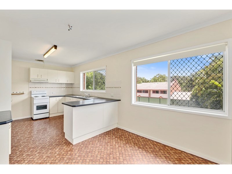 17 Nakina Street, Southport QLD 4215
