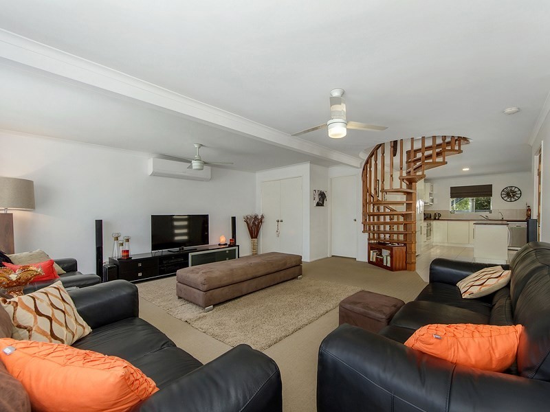 119 Kindra Avenue, Southport QLD 4215