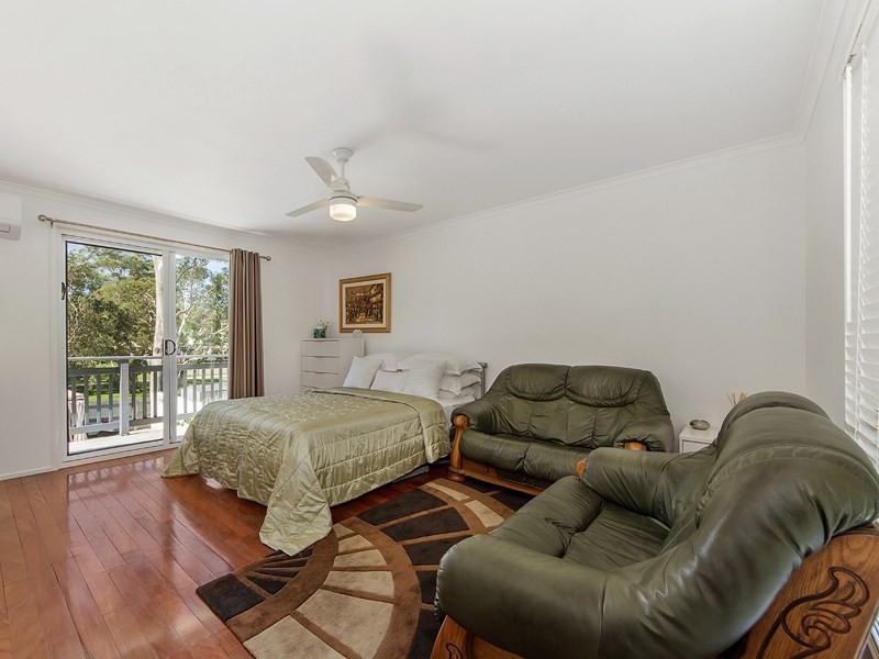 119 Kindra Avenue, Southport QLD 4215