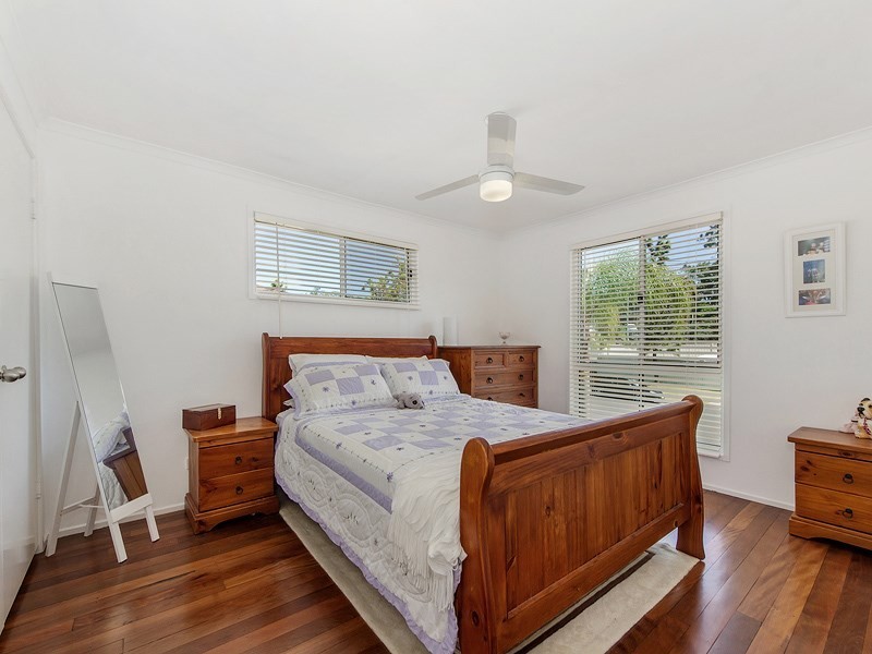 119 Kindra Avenue, Southport QLD 4215