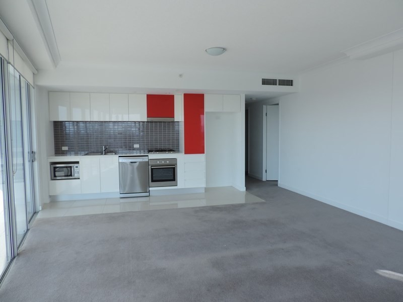 33106/9 Lawson Street, Southport QLD 4215