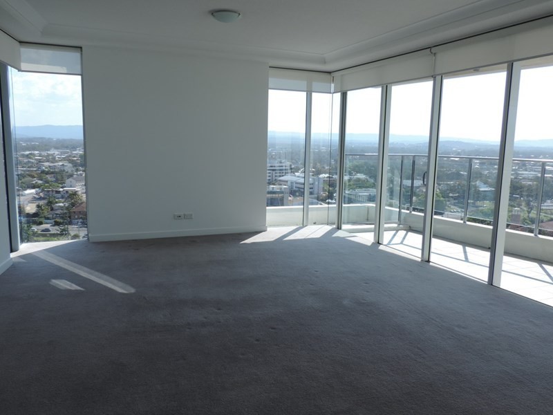 33106/9 Lawson Street, Southport QLD 4215