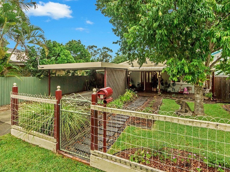 5 Kerr Avenue, Southport QLD 4215