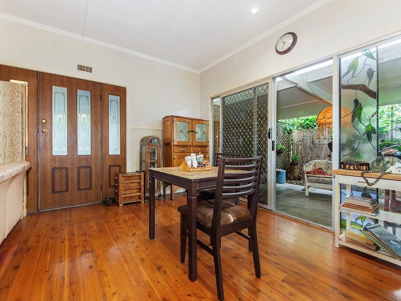 5 Kerr Avenue, Southport QLD 4215