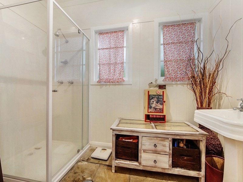 5 Kerr Avenue, Southport QLD 4215