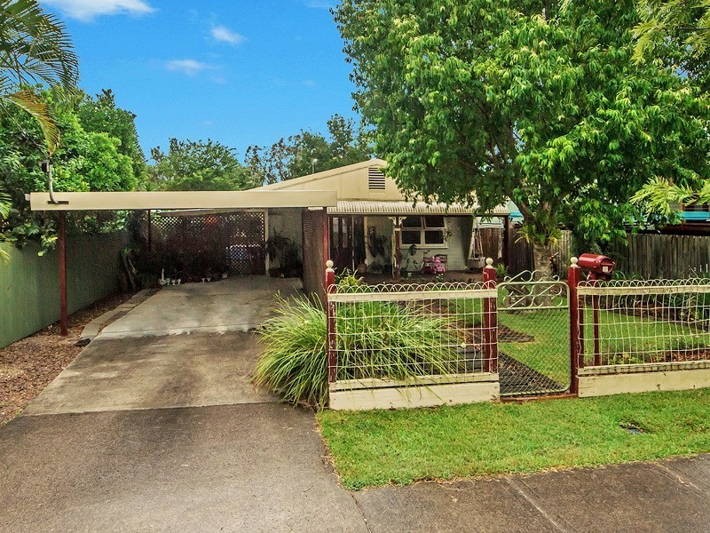 5 Kerr Avenue, Southport QLD 4215