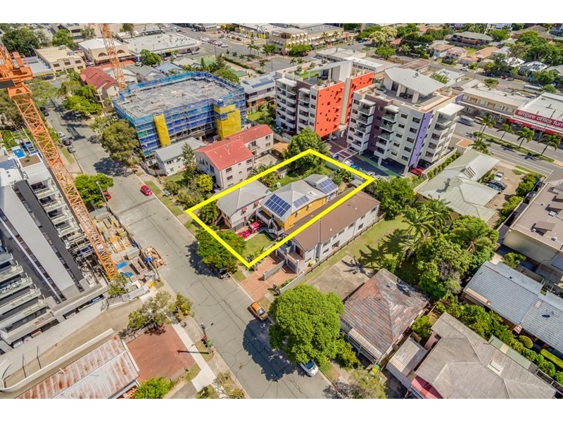 18 and 20 Norman Street, Southport QLD 4215