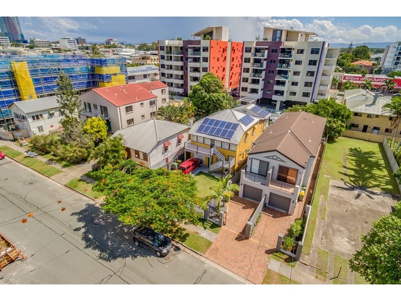 18 and 20 Norman Street, Southport QLD 4215