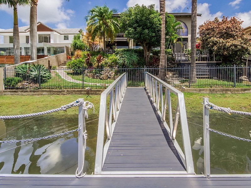 19 Gregory Drive, Carrara QLD 4211