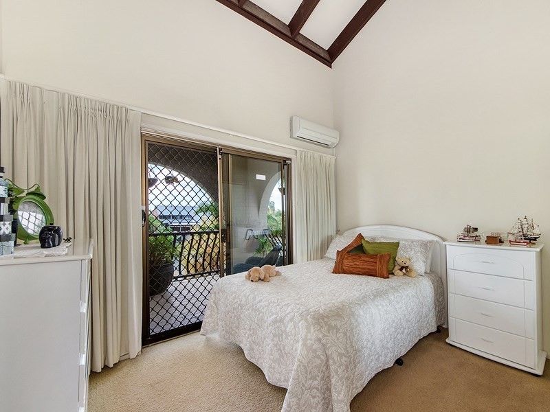 19 Gregory Drive, Carrara QLD 4211