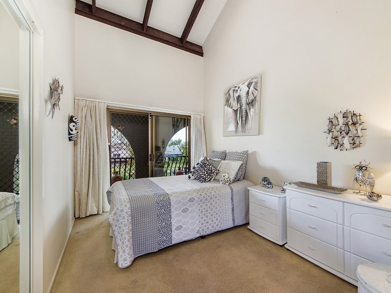 19 Gregory Drive, Carrara QLD 4211