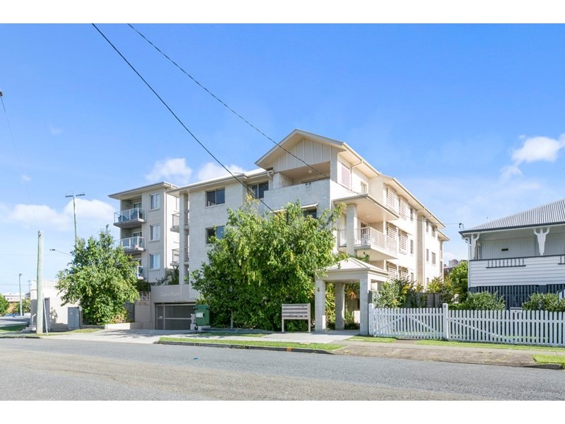 15/4 Sykes Court, Southport QLD 4215