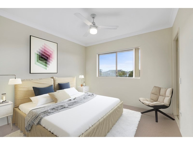 15/4 Sykes Court, Southport QLD 4215