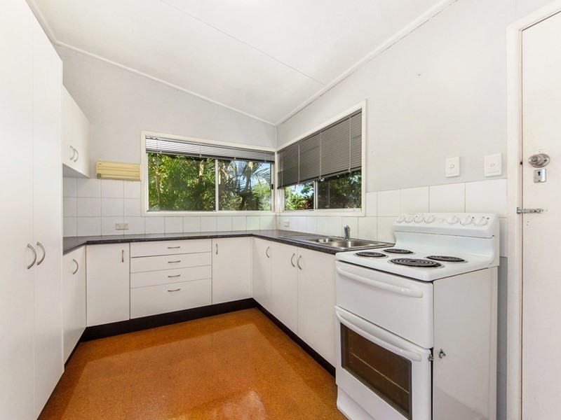 60 Harris Street, Labrador QLD 4215