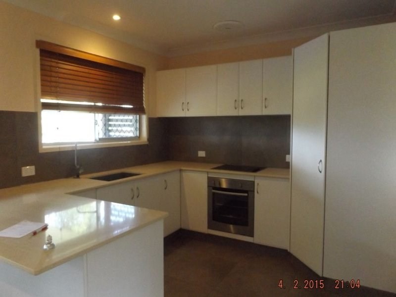 16 Kittani Crescent, Ashmore QLD 4214