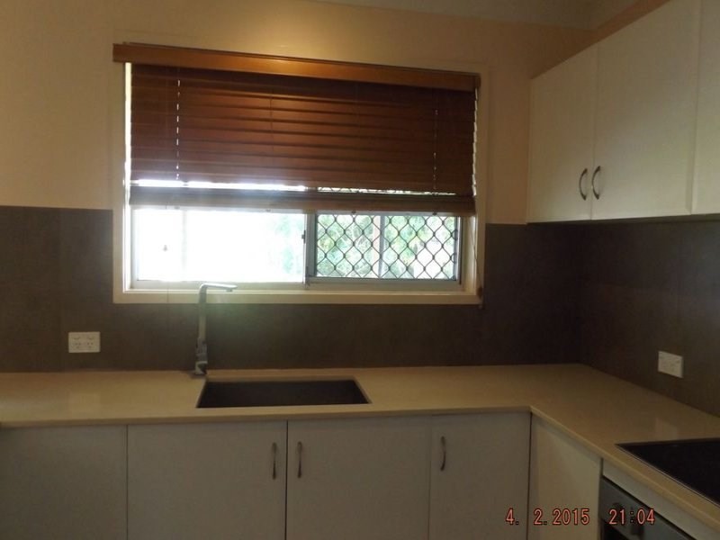 16 Kittani Crescent, Ashmore QLD 4214