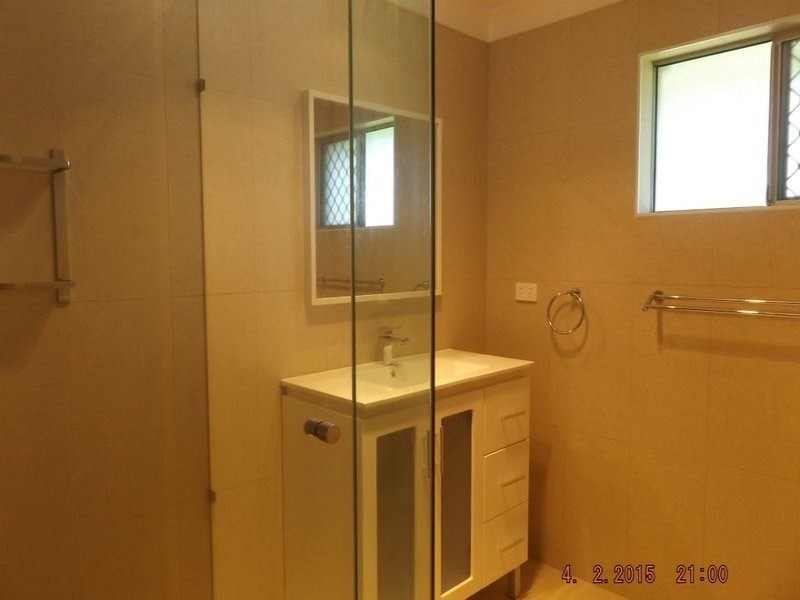 16 Kittani Crescent, Ashmore QLD 4214