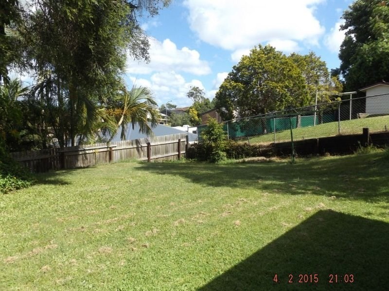 16 Kittani Crescent, Ashmore QLD 4214