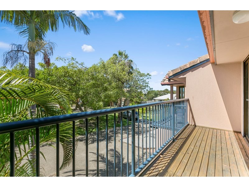 9/202 Central Street, Labrador QLD 4215