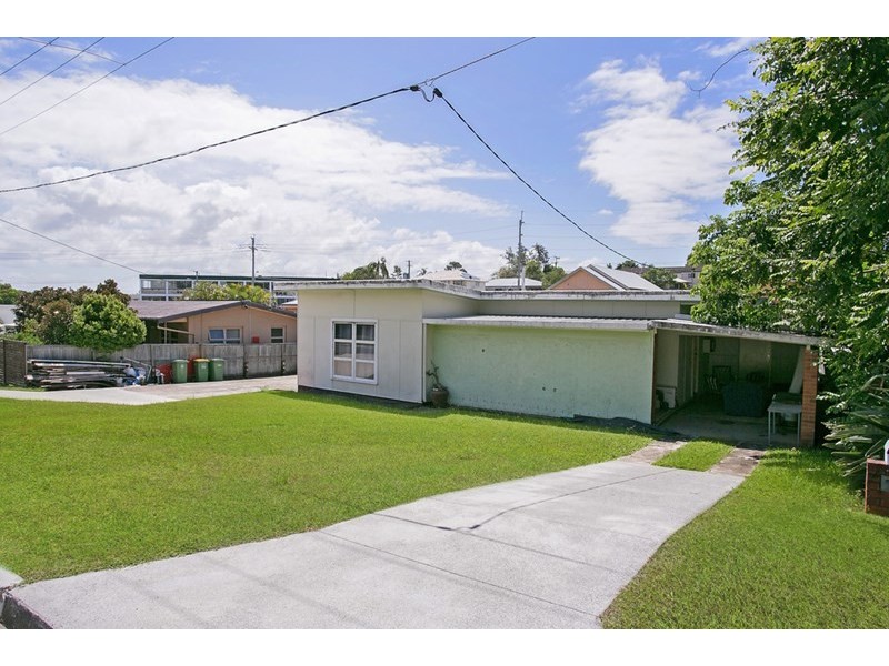 83 Falconer Street, Southport QLD 4215