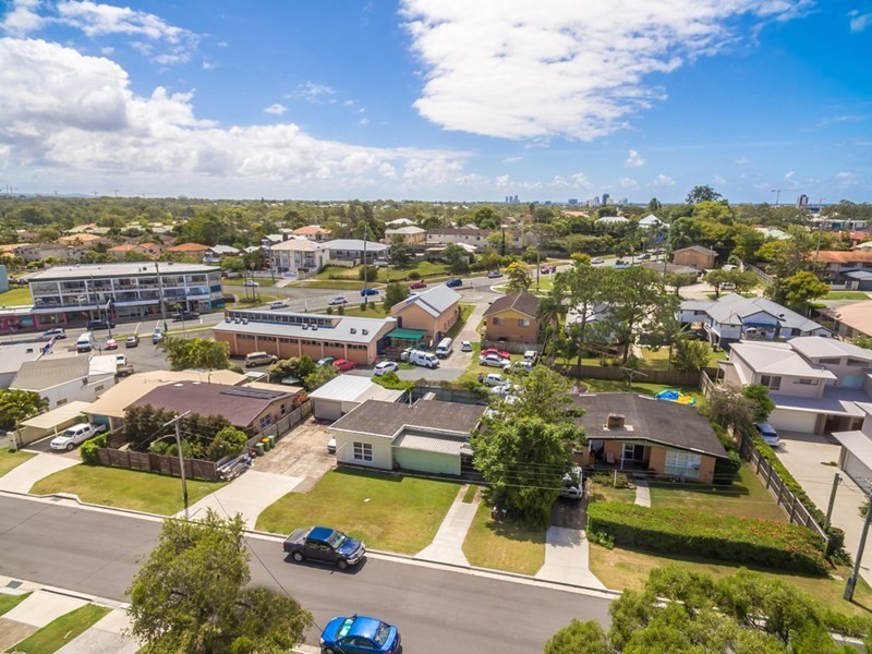 83 Falconer Street, Southport QLD 4215