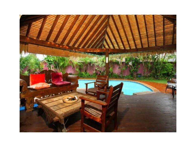 10 Dunbarton Avenue, Bundall QLD 4217