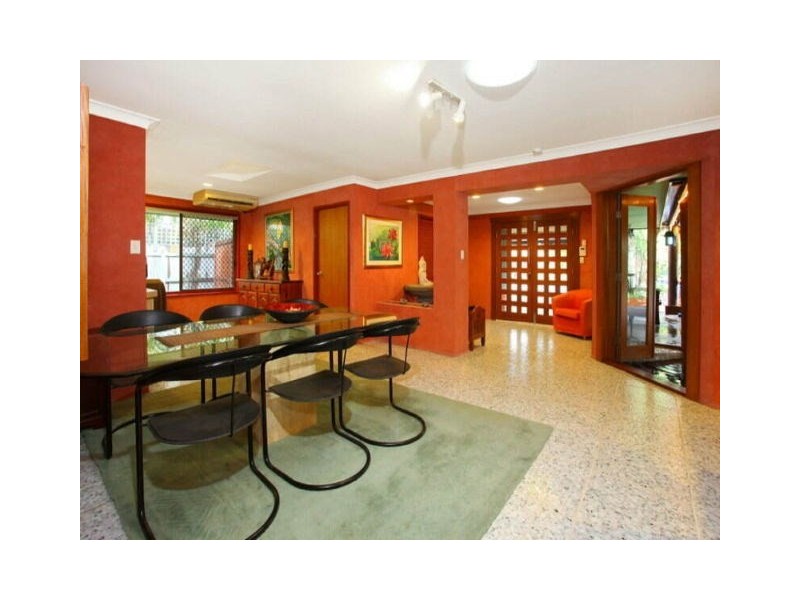 10 Dunbarton Avenue, Bundall QLD 4217