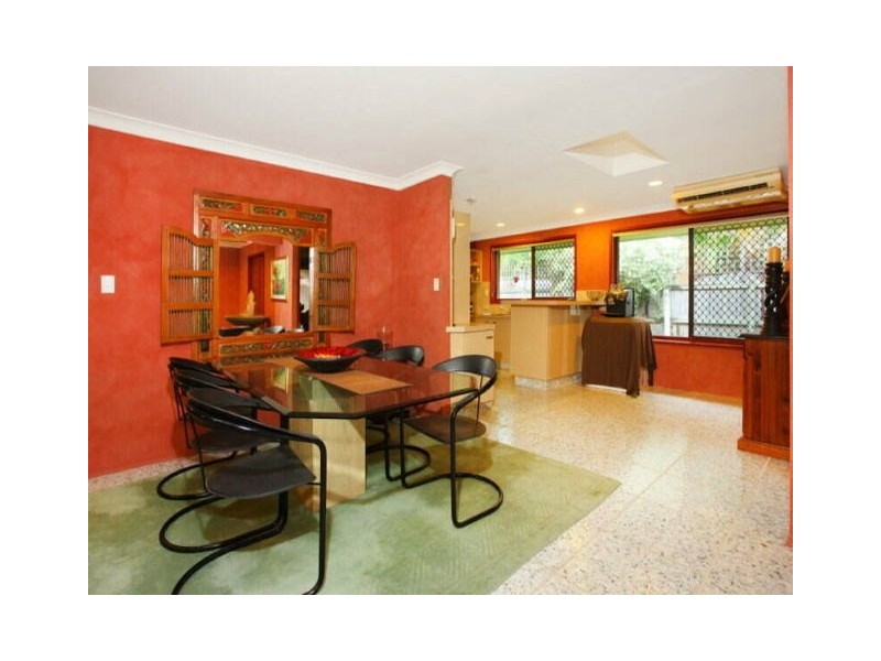 10 Dunbarton Avenue, Bundall QLD 4217