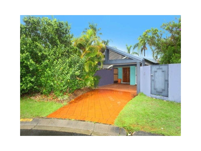 10 Dunbarton Avenue, Bundall QLD 4217