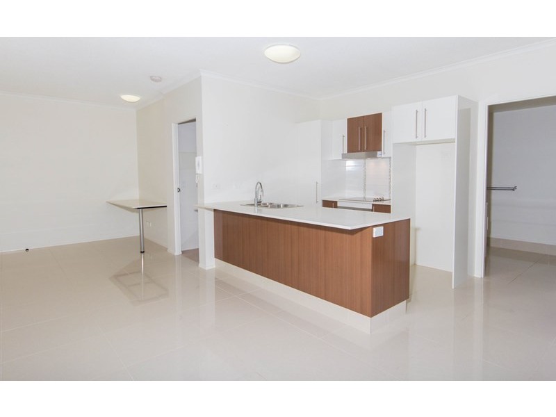 28/171 Scarborough Street, Southport QLD 4215