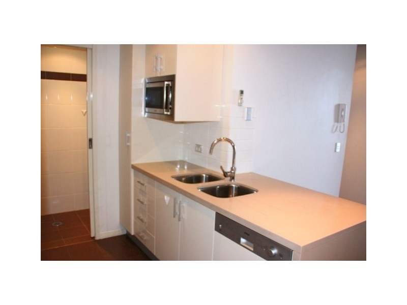 1101/2 Aqua Street, Southport QLD 4215