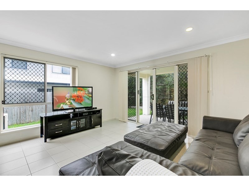 2/6 Michaels Promenade, Coomera QLD 4209