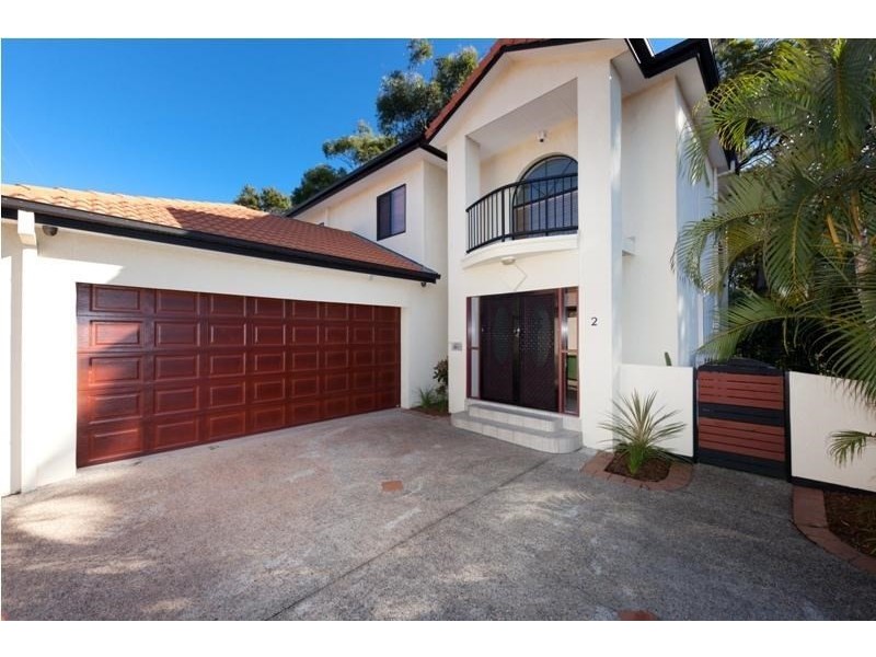 2/12 College Avenue, Southport QLD 4215