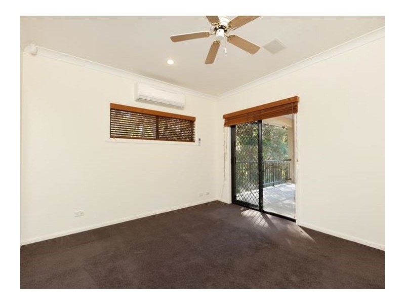 2/12 College Avenue, Southport QLD 4215