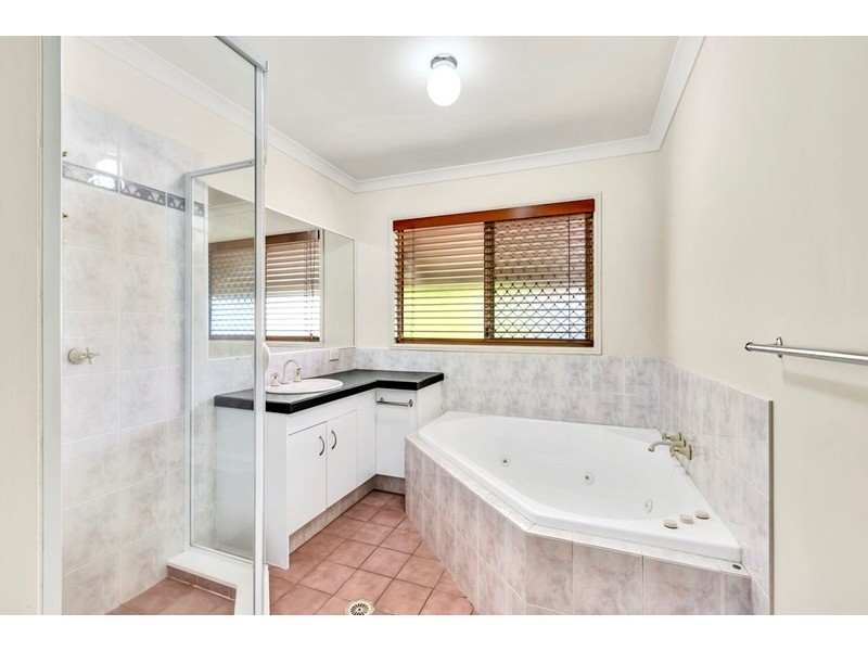 4/99 Pohlman Street, Southport QLD 4215