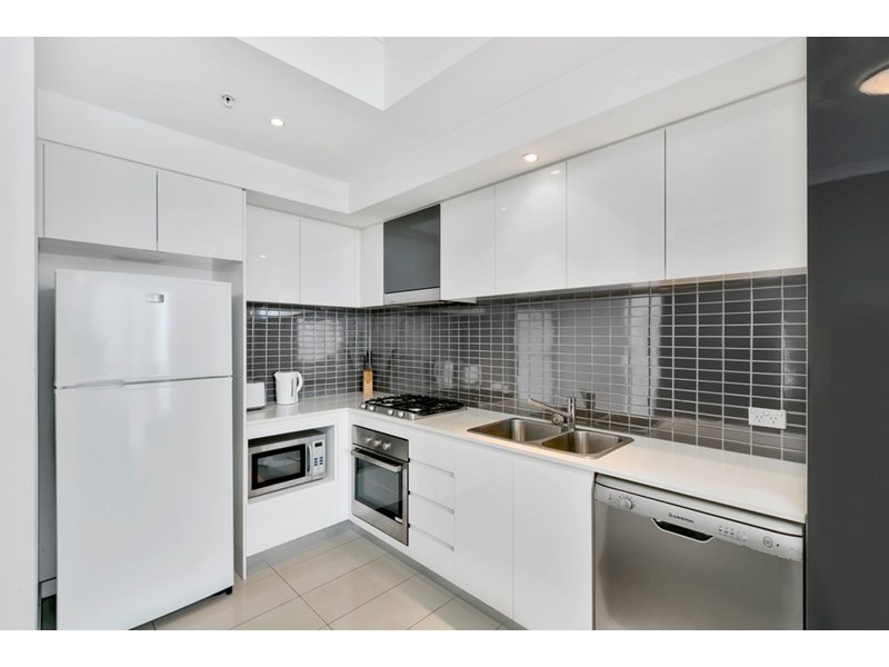 23002/5 Lawson Street, Southport QLD 4215