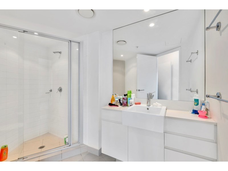 23002/5 Lawson Street, Southport QLD 4215